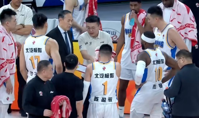 开云-北京输球揪出最大毒瘤！拿600万，4中0一分不得，空篮都上不进啊