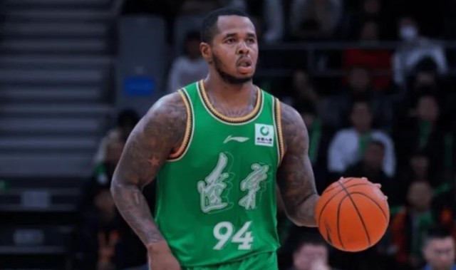 开云体育网址-0分！辽篮新援持续低迷 球迷直言跟图雷一样 杨鸣还要忍多久