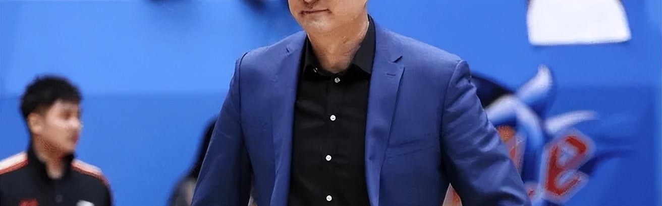 开云下载-广东胜吉林发布会！杜锋再展语言魅力，焦泊乔点出拼劲伤势无碍！