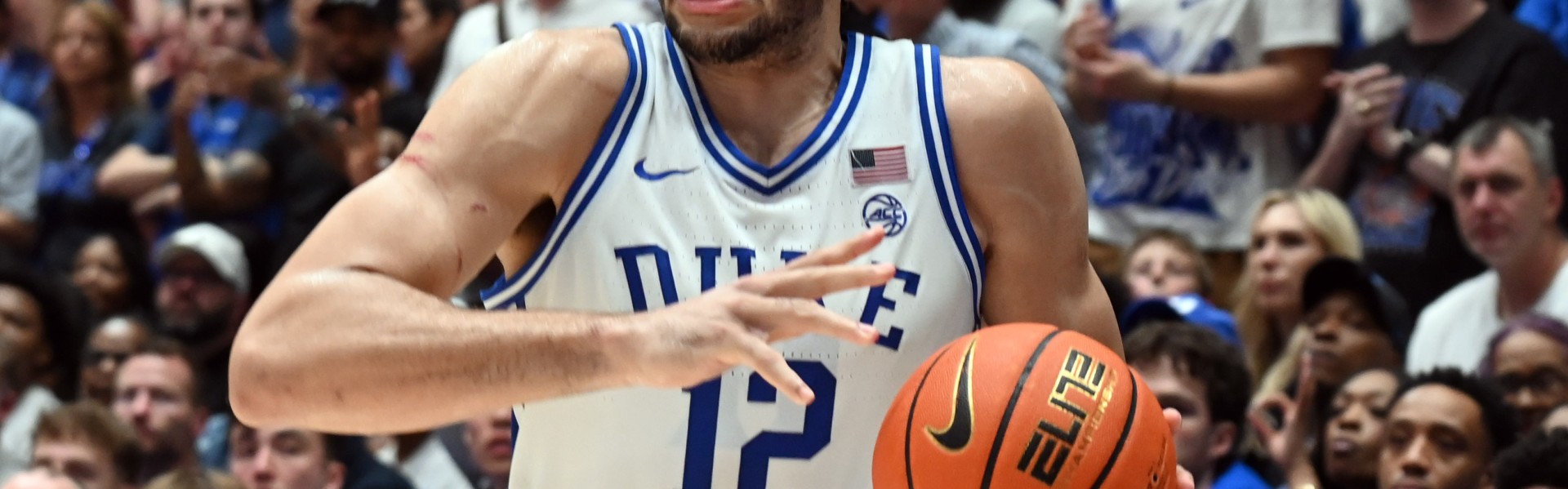 状元热门~布泽尔儿子太稳了！9次出手轰24+14+5 进分区锦标赛决赛